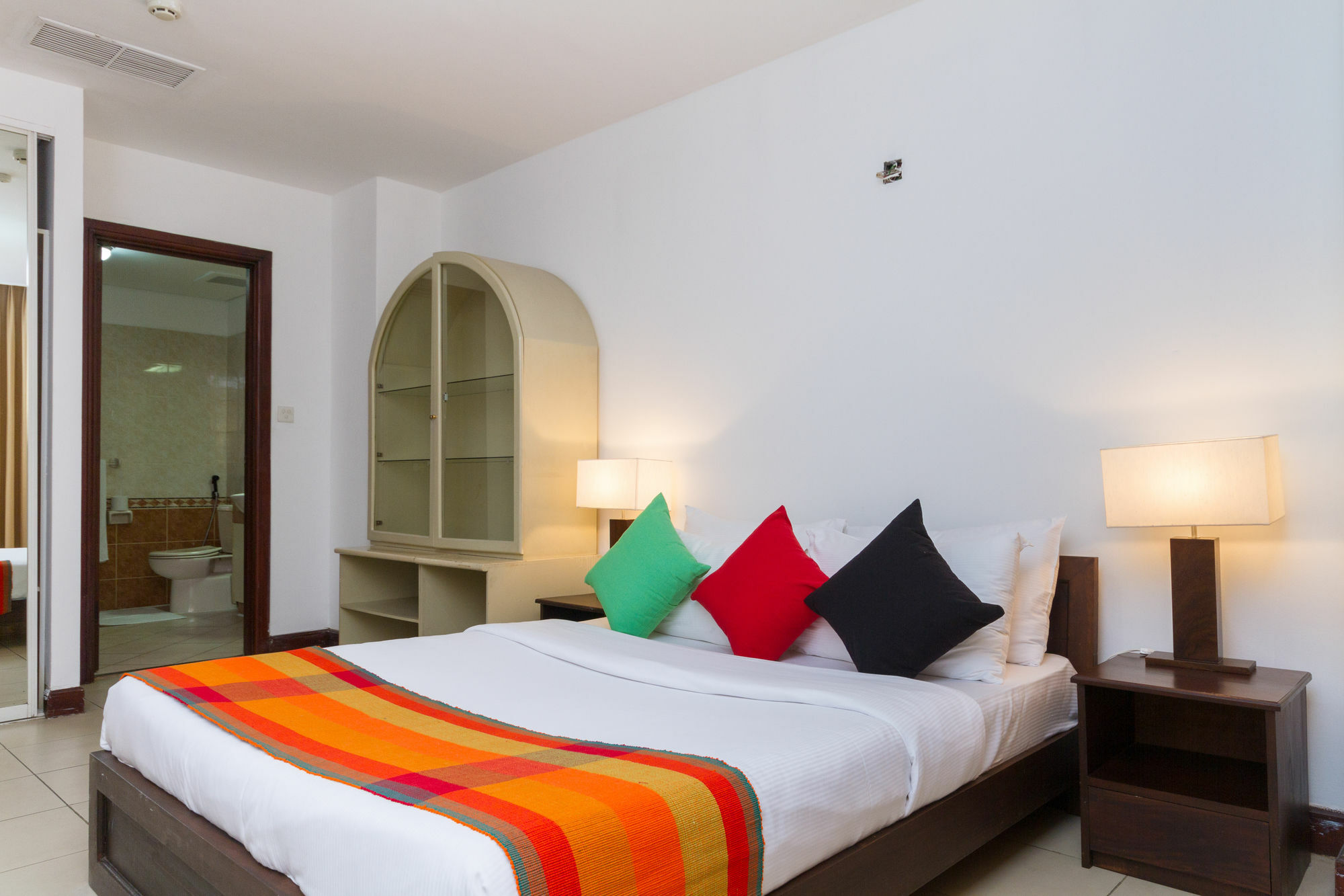 شقة Crescat Residencies كولمبو المظهر الخارجي الصورة
