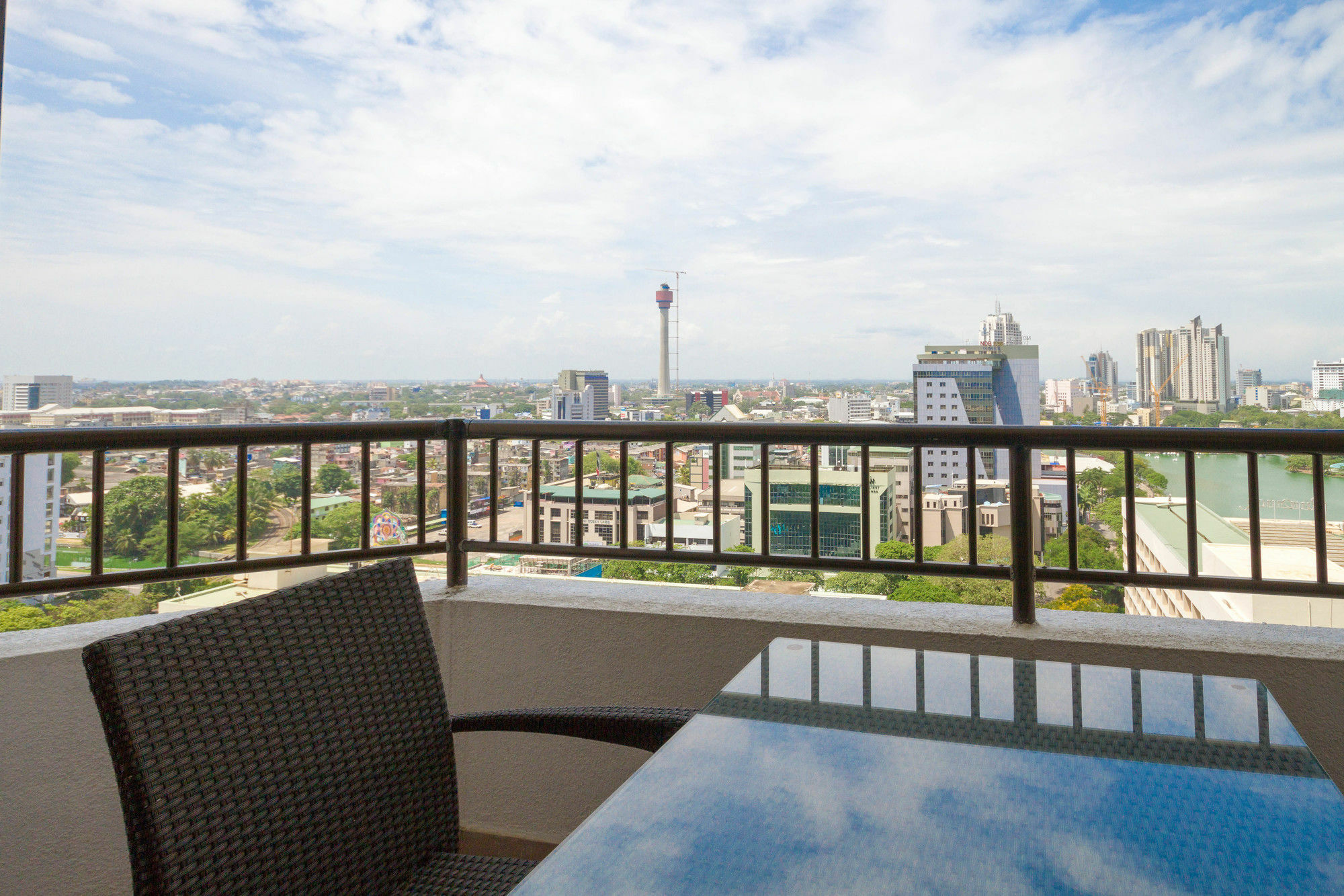 شقة Crescat Residencies كولمبو المظهر الخارجي الصورة
